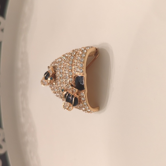 Gold tone with diamonds Bee hive brooch - Picture 2 of 4